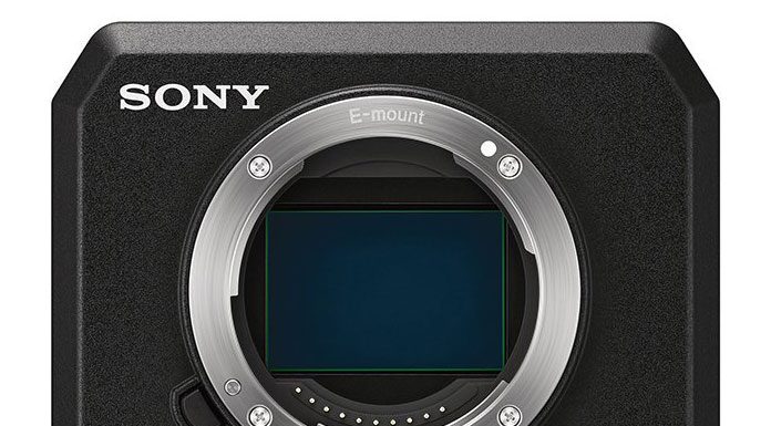 Sony convierte la A7S II en un videocámara compacta y resistente sin visor ni pantalla