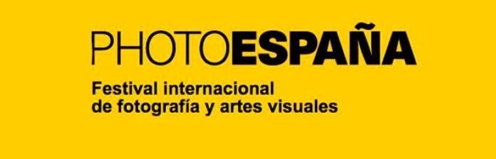 Críticas a PHotoEspaña por fallos en la organización de su última edición e impagos a comisarios y artistas