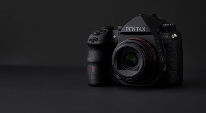 Pentax reconoce que a los jóvenes no les interesan las cámaras réflex y apuesta por un cambio de estrategia Pentax-K-3-III-Monochrome-9