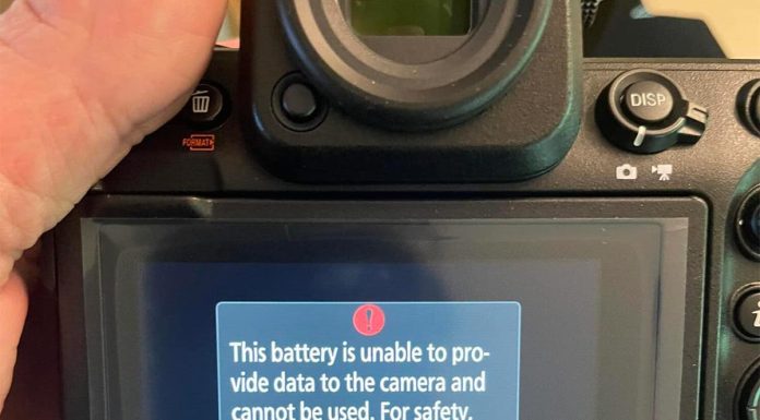 Acusan a Nikon de impedir el uso de baterías de terceras marcas en la nueva Z8 Nikon-Z8-bateria