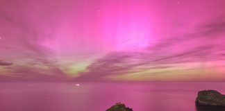 @ David de la Iglesia – DIVCreativo – may. 2024 – Aurora boreal en San Juan de Gaztelugatxe-DSCF6310-Mejorado-NR-Editar-Editar-2