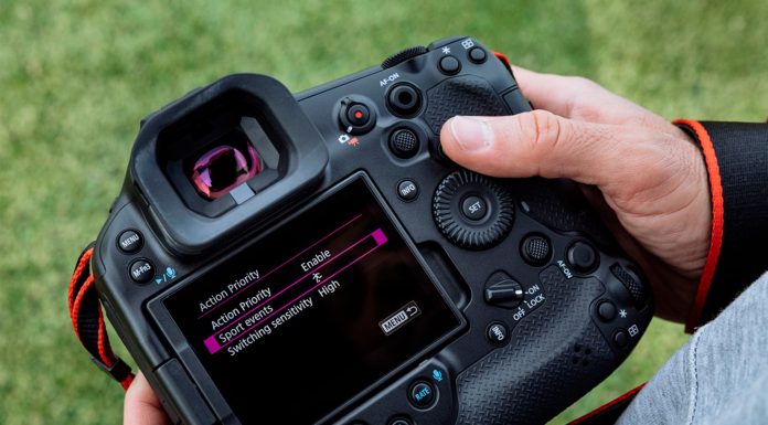 Desbloquear la cámara o usar perfiles personales entre las opciones que Canon baraja para la cámara trasera de su EOS R1 Canon-EOS-R1_oficial_04