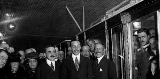 Alfonso_XIII_ojos_cerrados_Metro_Madrid_portada
