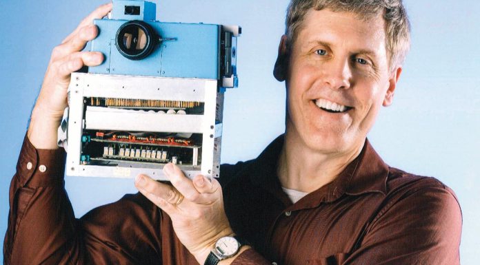 La cámara de Kodak que acabó destruyendo a Kodak: lo que nos contó hace casi 20 años Steve Sasson, inventor de la “fotografía sin película” Sasson_Kodak