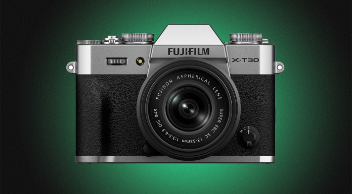 La Fujifilm X-T30 III estrena dial de simulación de películas y llega con un precio de 950 euros fuji-x-t30-iii-portada