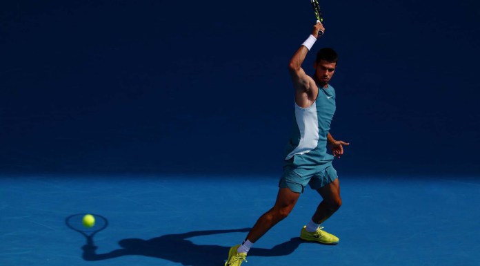 La fotografía de la sombra de Carlos Alcaraz, mejor imagen deportiva del año según los World Sports Photography Awards 2026 Australian Open