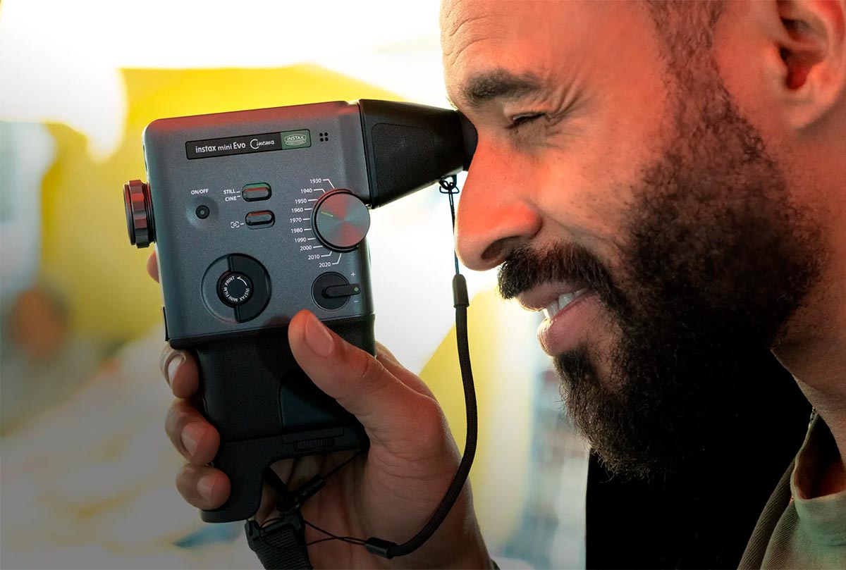 Instax mini Evo Cinema, la nueva instantánea de Fujifilm también graba  vídeo - PHOTOLARI