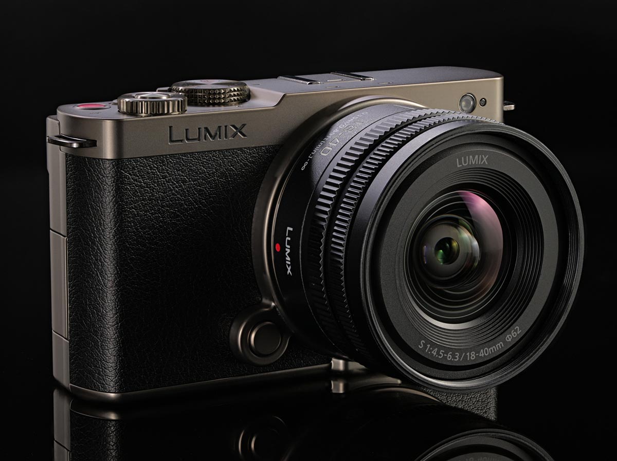 Lumix_S9_Titanium_Black_01
