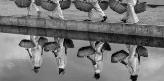 Steve McCurry también dispara en blanco y negro: estas son algunas de las imágenes que el fotógrafo ha realizado en Menorca McCurry_Menorca_01
